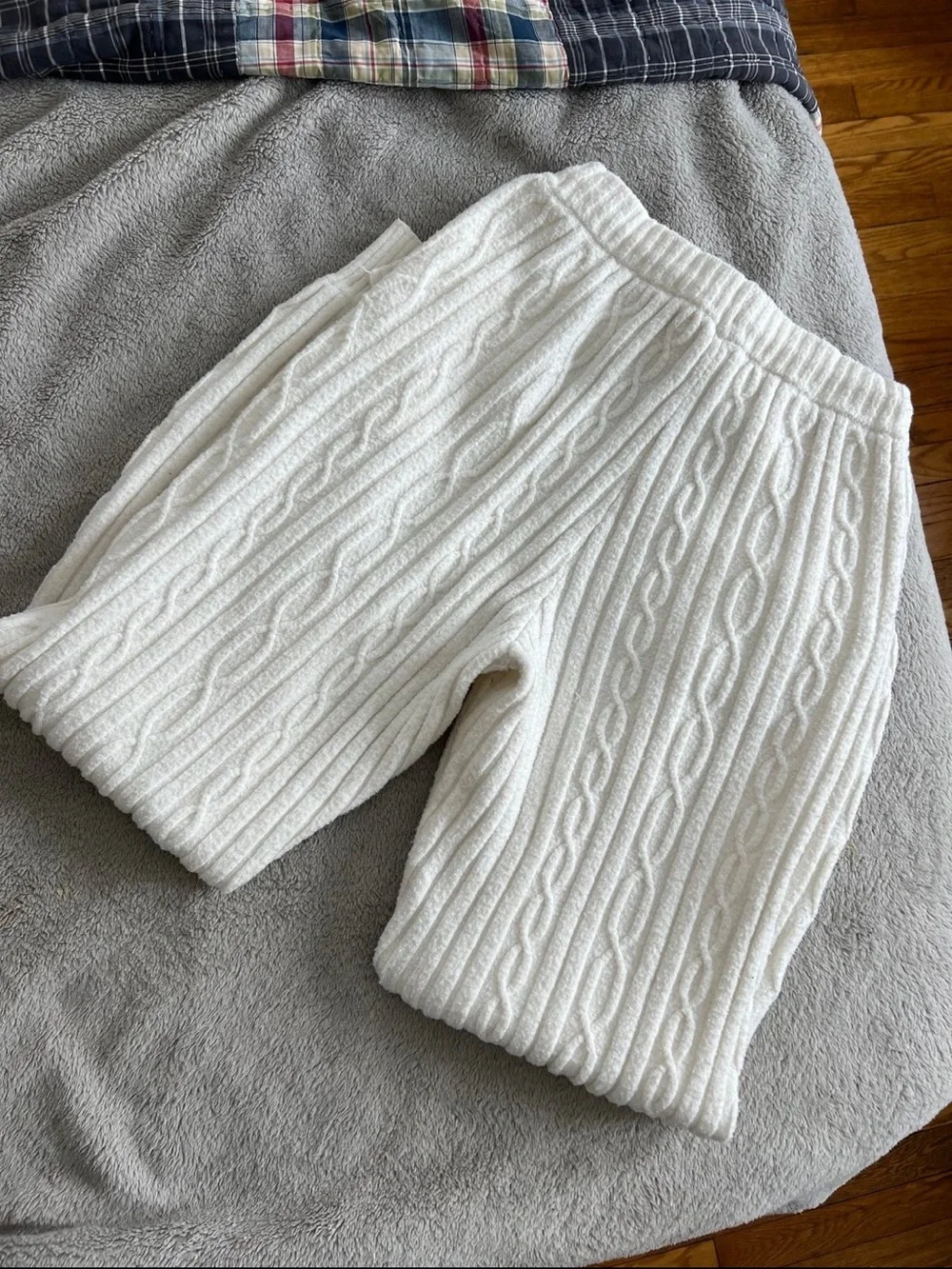 Alo Yoga Cable Knit Winter Bliss Pants Ivory White Small